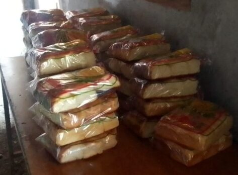 The Refugee owned bakery produces 4,000 loaves a month.